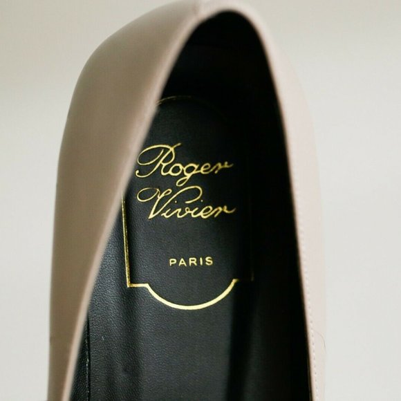 Roger Vivier | Flats w/ Buckle - Picture 13 of 13